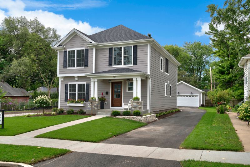 Customize The Color and Appearance of Your Siding With Professional Painting Service!
