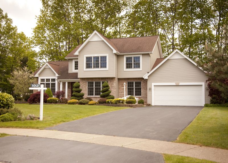 Get Your Siding Painted To Improve The Value of Your Home!